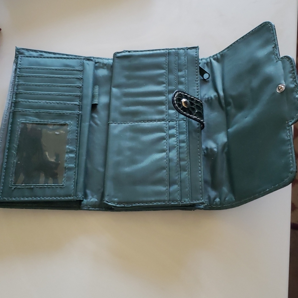 Wallet - Picture 2 of 12